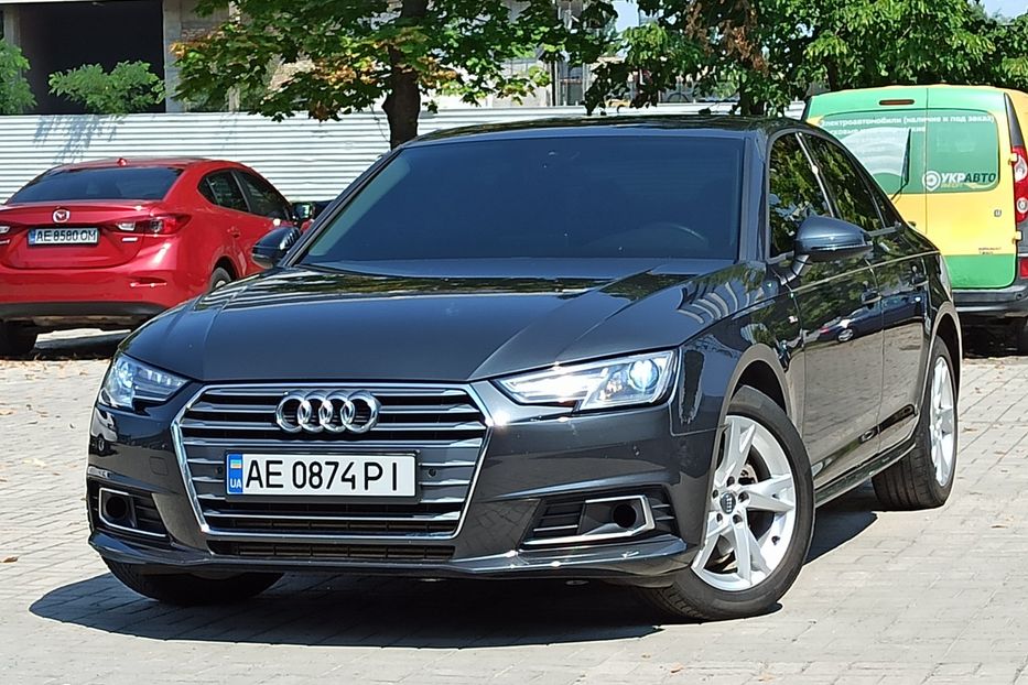 Продам Audi A4 Premium S-Line 2018 года в Днепре