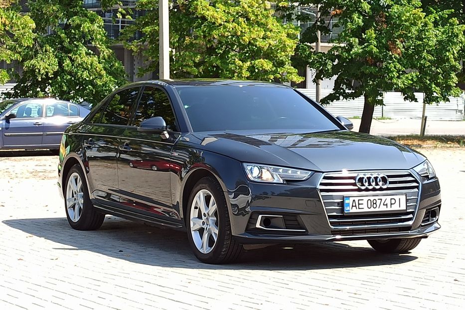 Продам Audi A4 Premium S-Line 2018 года в Днепре