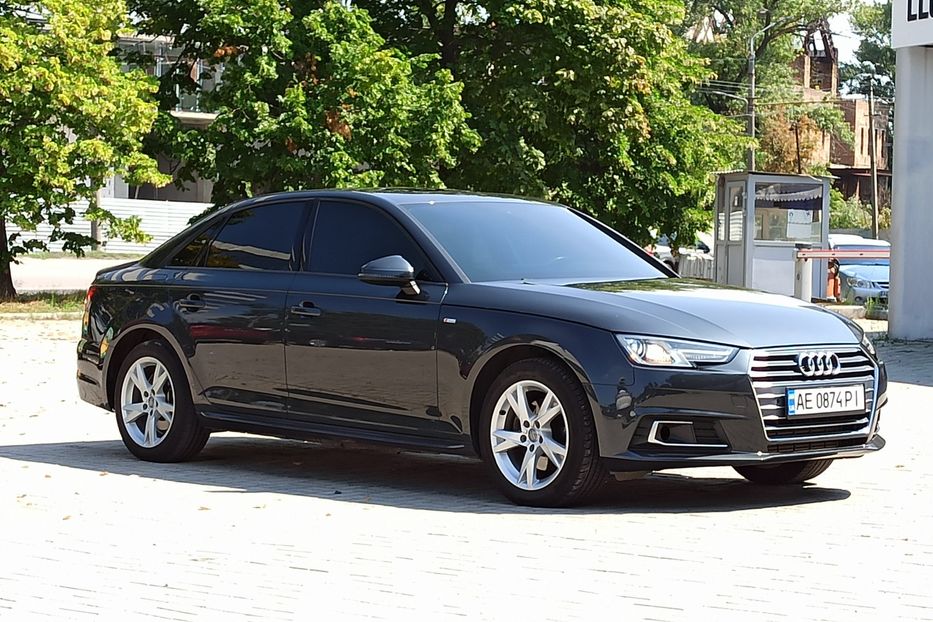 Продам Audi A4 Premium S-Line 2018 года в Днепре