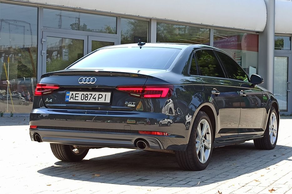 Продам Audi A4 Premium S-Line 2018 года в Днепре