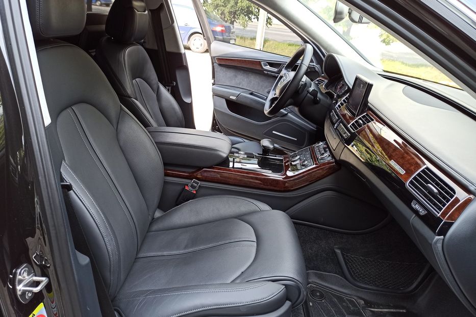 Продам Audi A8 Long 2013 года в Днепре