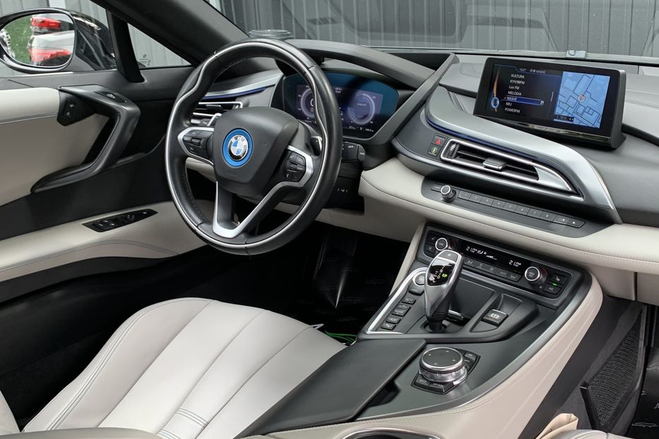 Продам BMW I8 2015 года в Киеве