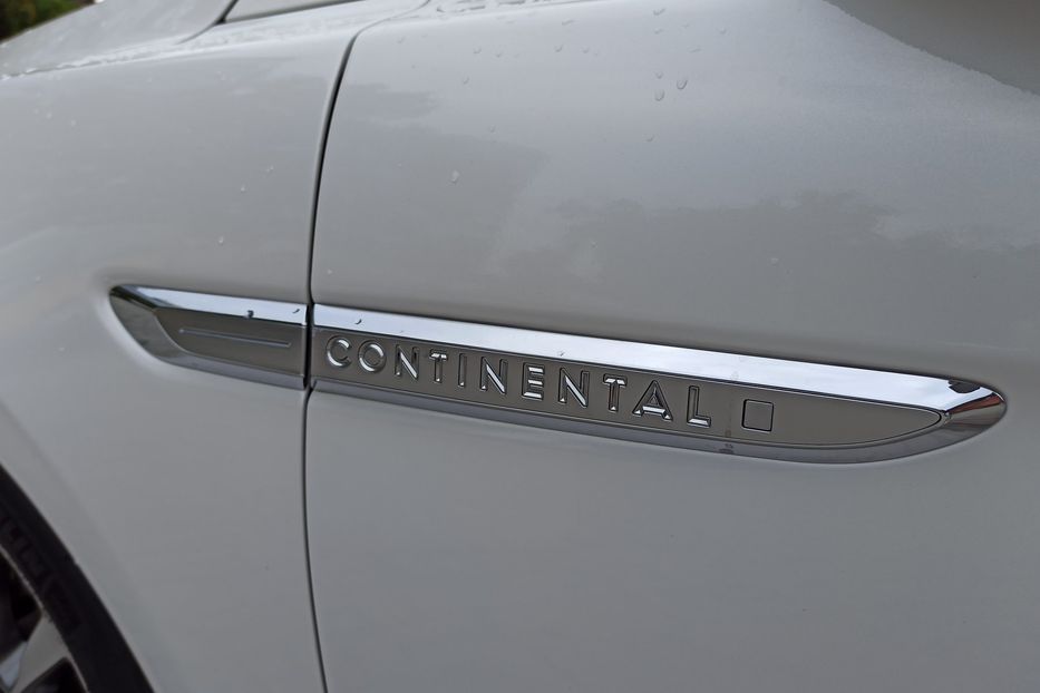 Продам Lincoln Continental Select  2016 года в Днепре