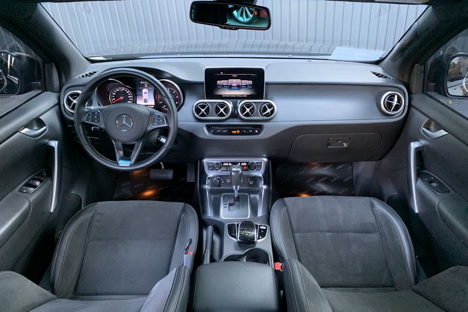 Продам Mercedes-Benz X-Class 250D 2017 года в Киеве