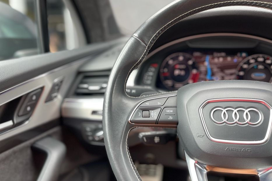 Продам Audi SQ 7 4.0 TDI 2018 года в Киеве