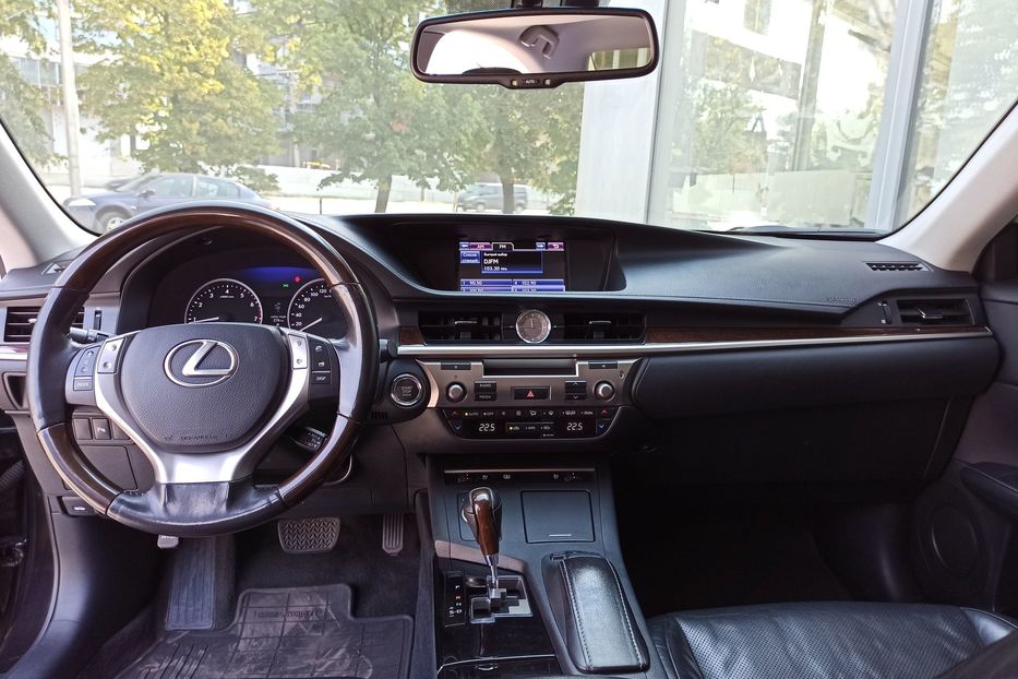 Продам Lexus ES 350 2013 года в Днепре