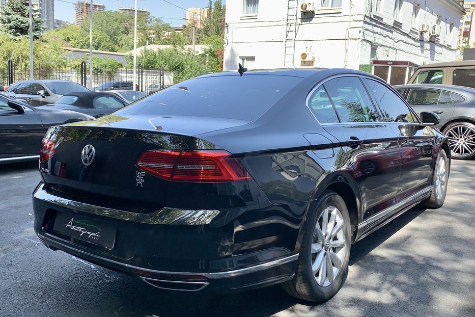 Продам Volkswagen Passat B8 R-line 2019 года в Киеве