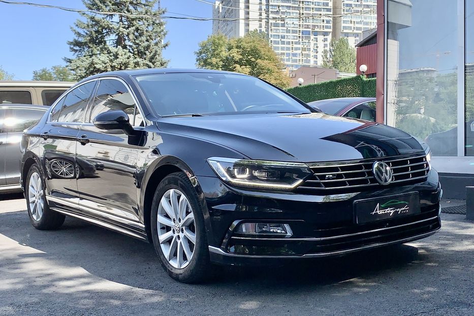 Продам Volkswagen Passat B8 R-line 2019 года в Киеве