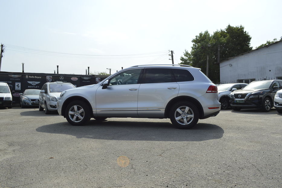 Продам Volkswagen Touareg 2012 года в Одессе