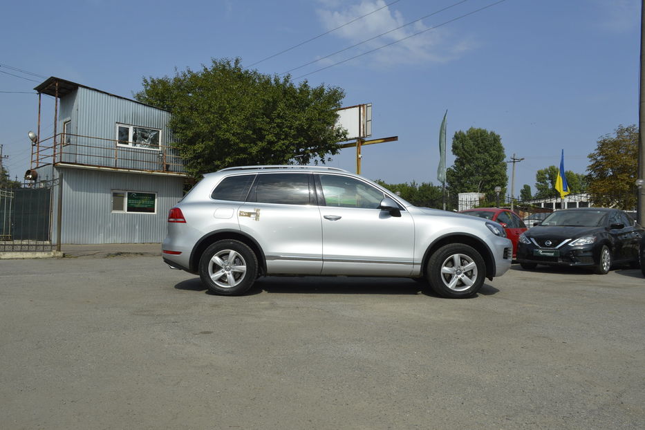 Продам Volkswagen Touareg 2012 года в Одессе