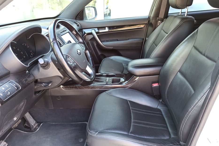 Продам Kia Sorento SXL V6 2014 года в Днепре