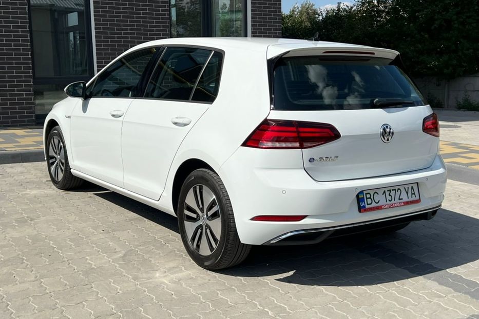 Продам Volkswagen e-Golf Авто в Україні не мальоване 2018 года в Львове