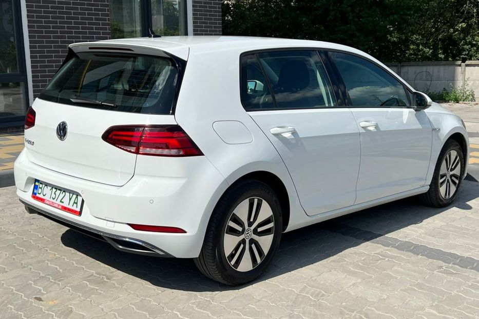 Продам Volkswagen e-Golf Авто в Україні не мальоване 2018 года в Львове