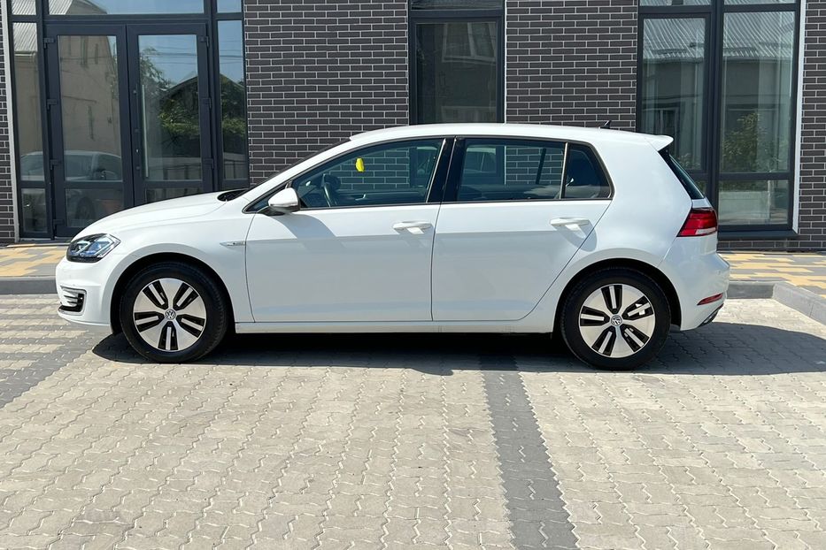 Продам Volkswagen e-Golf Авто в Україні не мальоване 2018 года в Львове