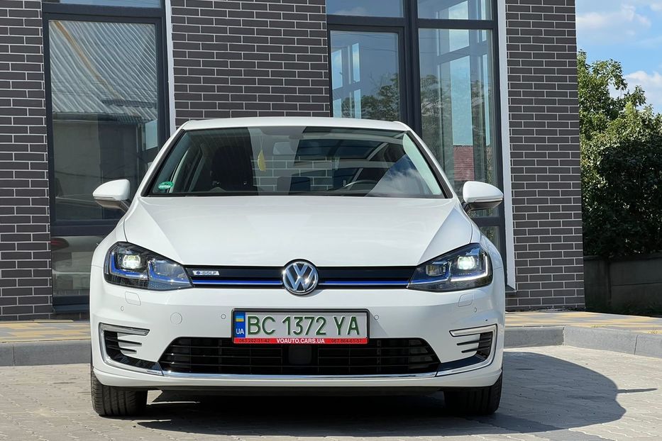 Продам Volkswagen e-Golf Авто в Україні не мальоване 2018 года в Львове