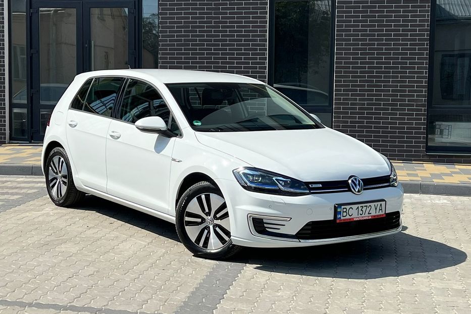 Продам Volkswagen e-Golf Авто в Україні не мальоване 2018 года в Львове