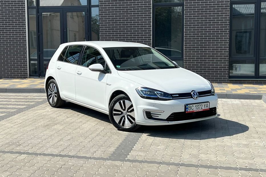 Продам Volkswagen e-Golf Авто в Україні не мальоване 2018 года в Львове