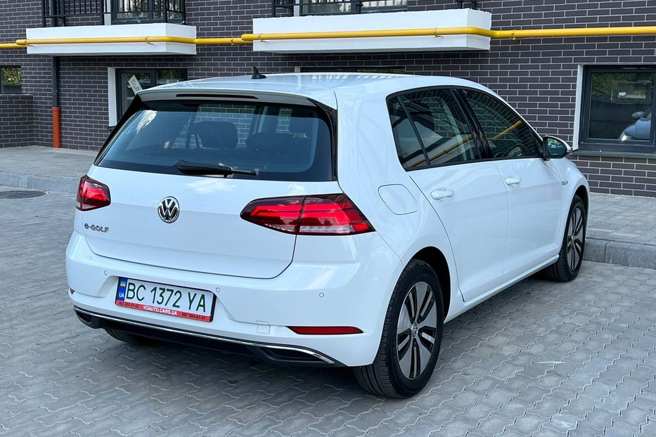 Продам Volkswagen e-Golf Авто в Україні не мальоване 2018 года в Львове