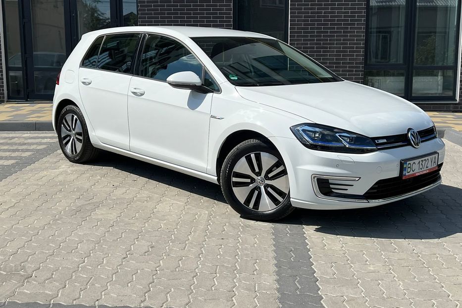 Продам Volkswagen e-Golf Авто в Україні не мальоване 2018 года в Львове