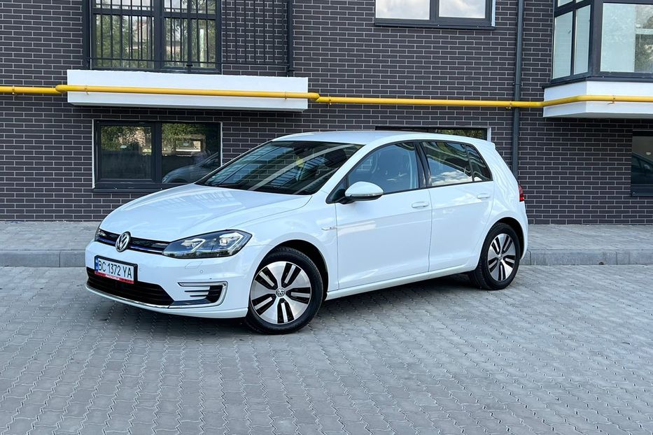 Продам Volkswagen e-Golf Авто в Україні не мальоване 2018 года в Львове