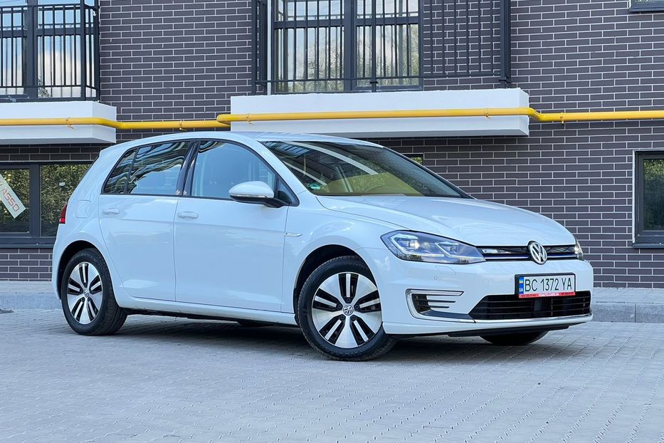 Продам Volkswagen e-Golf Авто в Україні не мальоване 2018 года в Львове