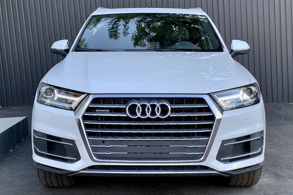 Продам Audi Q7 2017 года в Киеве