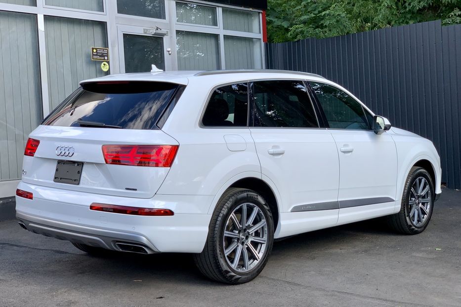 Продам Audi Q7 2017 года в Киеве