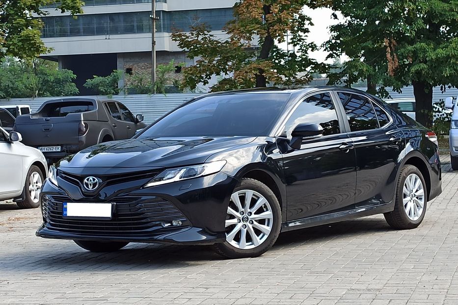 Продам Toyota Camry 2019 года в Днепре