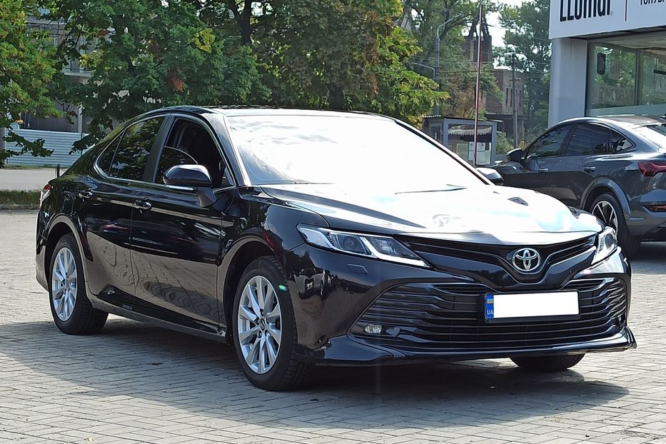 Продам Toyota Camry 2019 года в Днепре