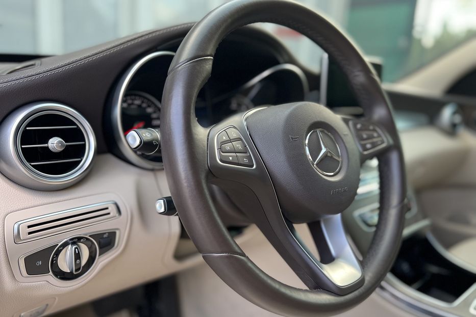 Продам Mercedes-Benz C-Class 4Matic 2016 года в Киеве