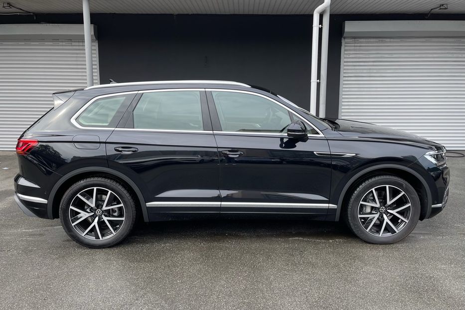 Продам Volkswagen Touareg Ambience 3.0 V6 TDI NEW 2022 года в Киеве