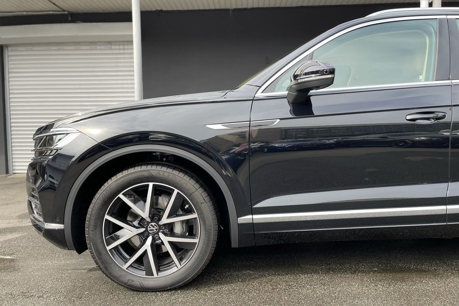 Продам Volkswagen Touareg Ambience 3.0 V6 TDI NEW 2022 года в Киеве