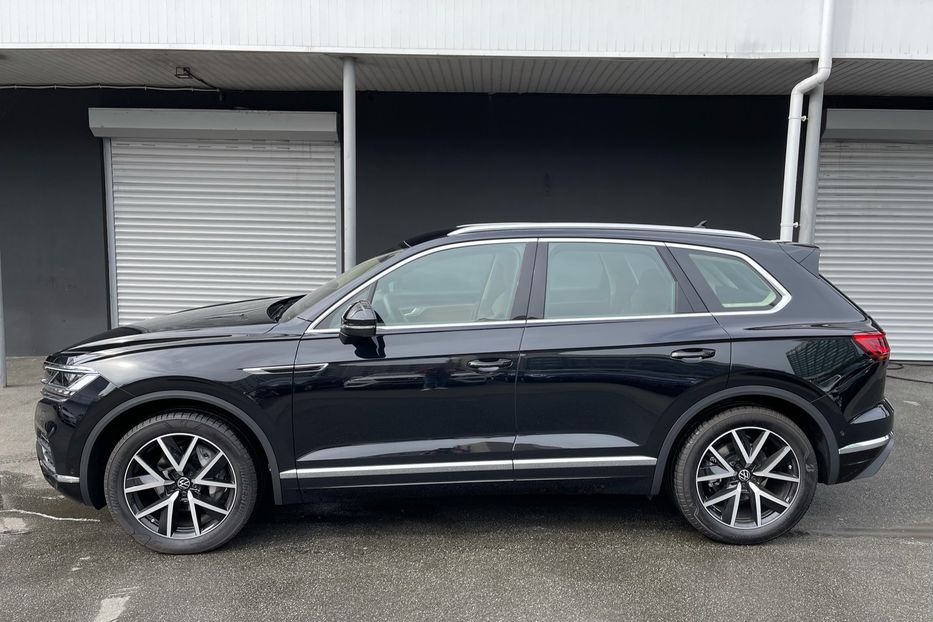 Продам Volkswagen Touareg Ambience 3.0 V6 TDI NEW 2022 года в Киеве