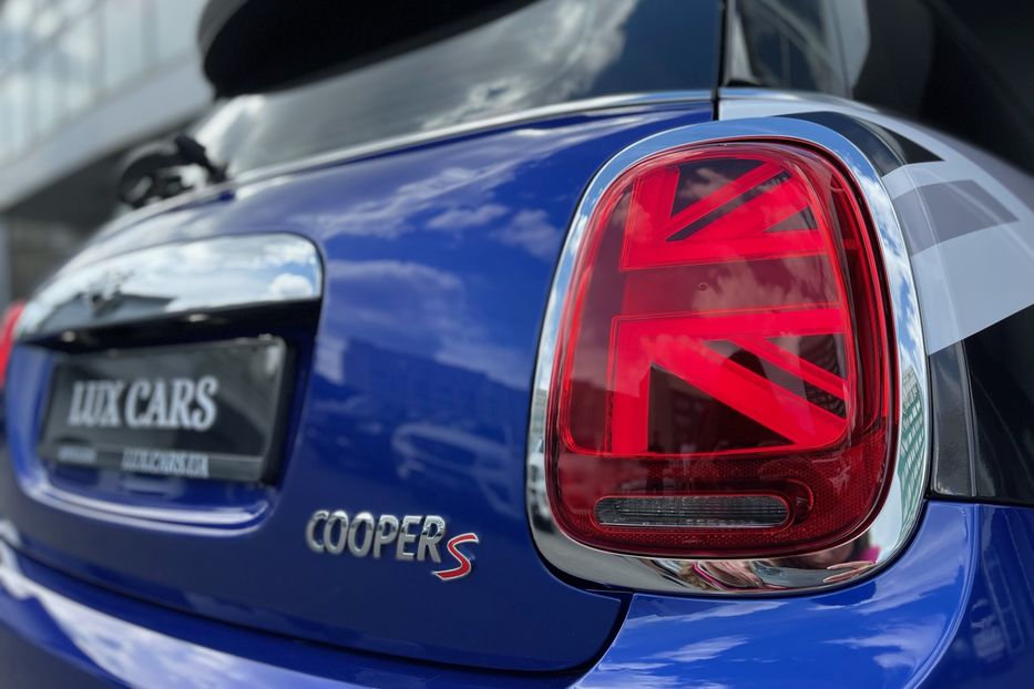 Продам MINI Cooper S Official  2018 года в Киеве