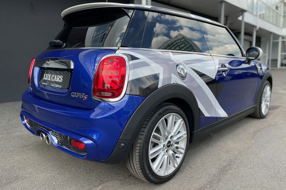 Продам MINI Cooper S Official  2018 года в Киеве