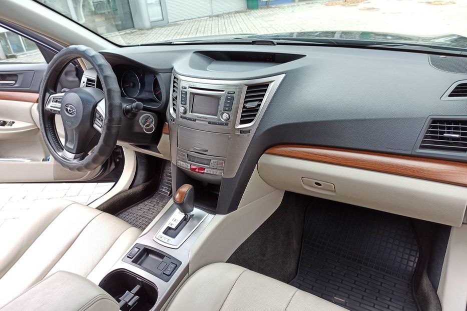 Продам Subaru Outback 2013 года в Днепре