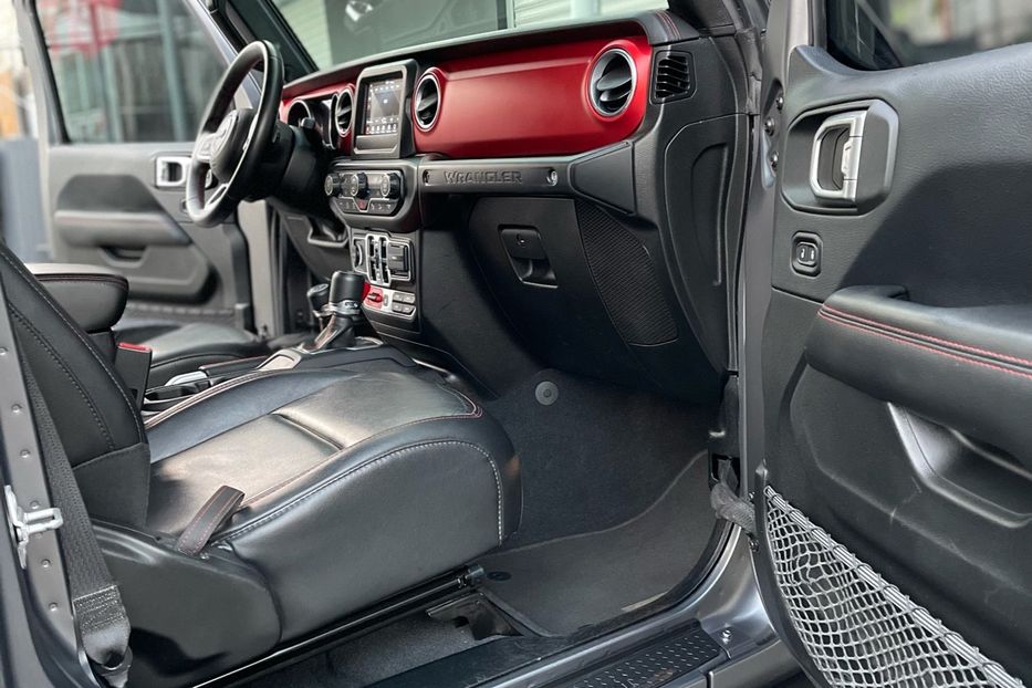 Продам Jeep Wrangler RUBICON 2018 года в Киеве