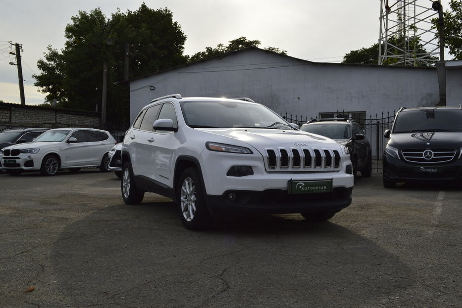 Продам Jeep Cherokee Latitude  2015 года в Одессе