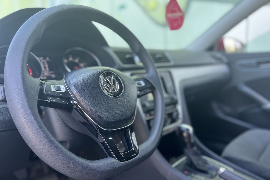 Продам Volkswagen Passat B8 2017 года в Одессе