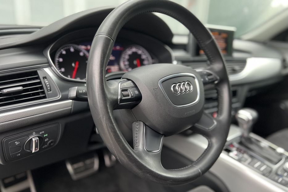 Продам Audi A6 2012 года в Киеве