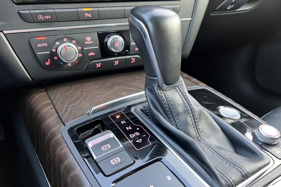 Продам Audi A6 2015 года в Киеве