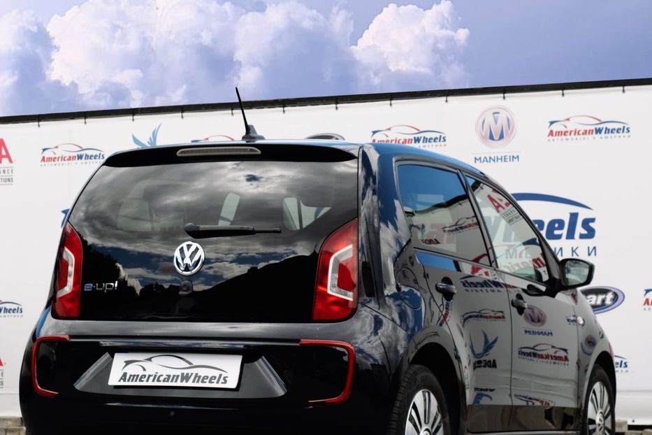 Продам Volkswagen Up Electric 2015 года в Черновцах