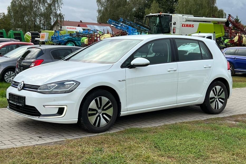 Продам Volkswagen e-Golf на заряді 300+ 2018 года в Львове