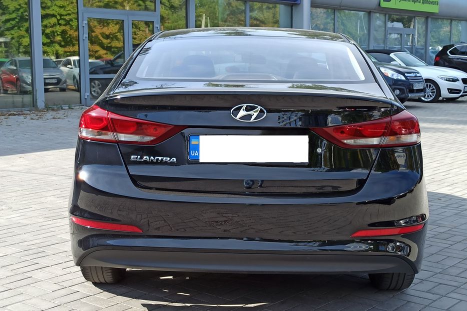 Продам Hyundai Elantra 2016 года в Днепре