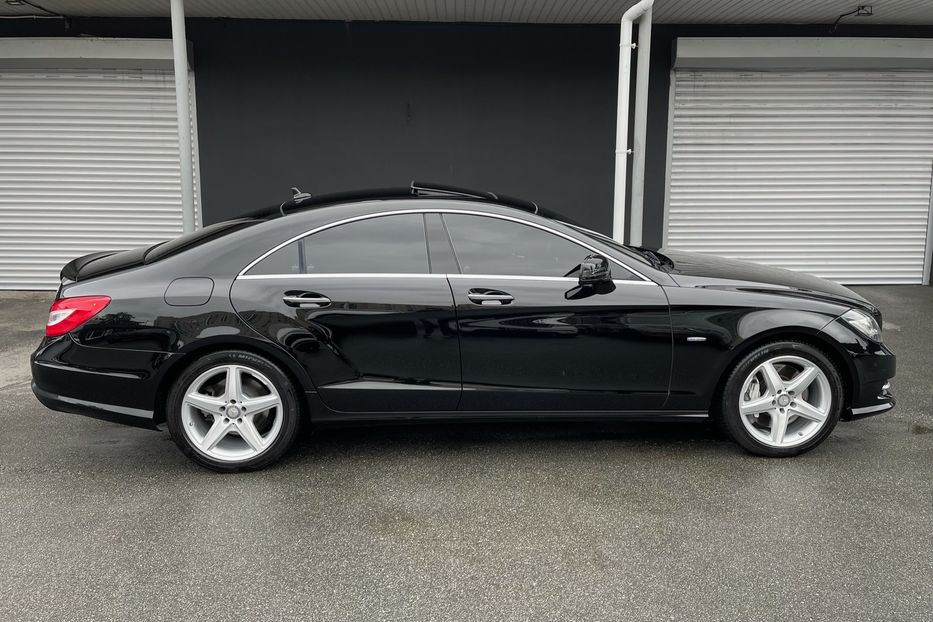 Продам Mercedes-Benz CLS-Class 550 AMG 4Matic 2012 года в Киеве