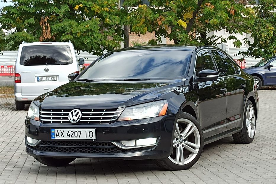 Продам Volkswagen Passat B7 SEL 2013 года в Днепре