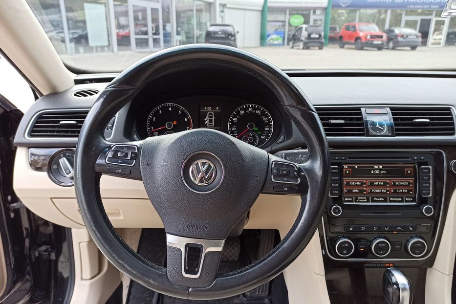 Продам Volkswagen Passat B7 SEL 2013 года в Днепре