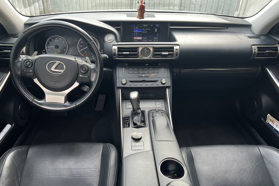 Продам Lexus IS 250 AWD FULL 2016 года в Одессе