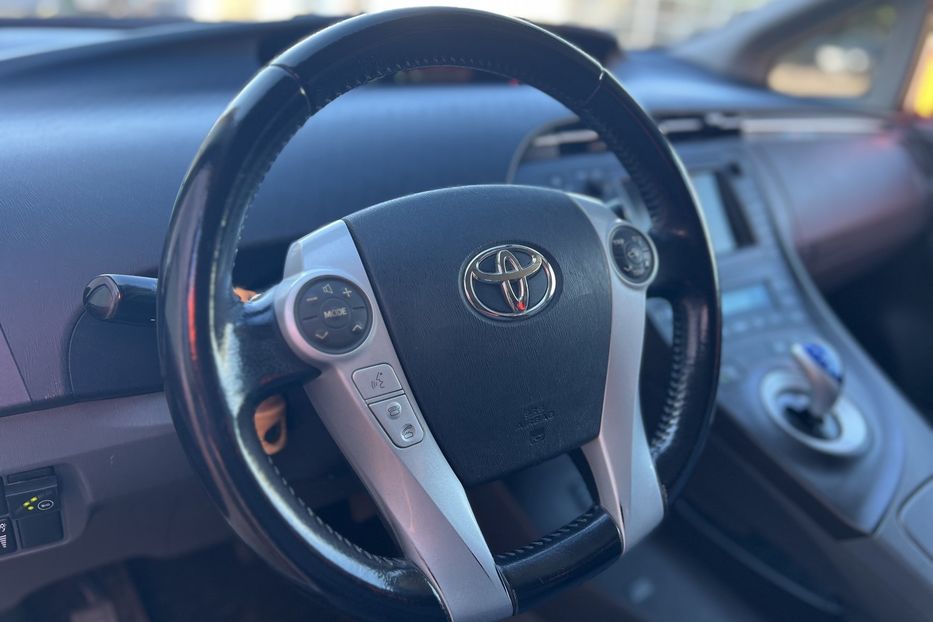 Продам Toyota Prius Full 2012 года в Одессе