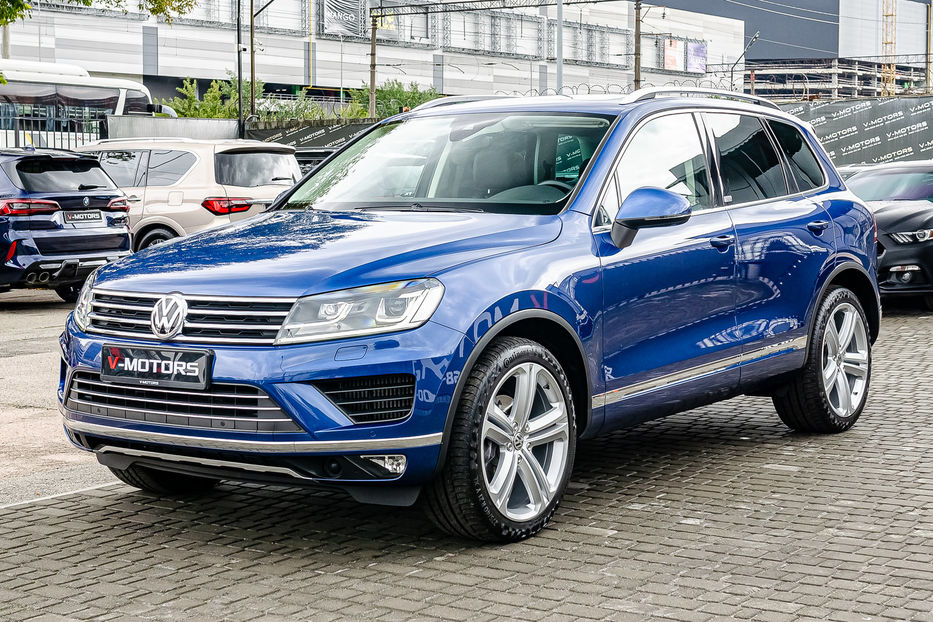 Продам Volkswagen Touareg 3.0TDi Executive Edition 2017 года в Киеве